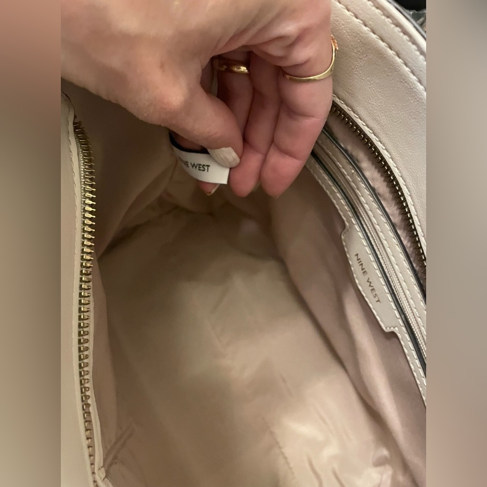 💛NWT(Detached) Nine West Purse - Picture 9 of 10